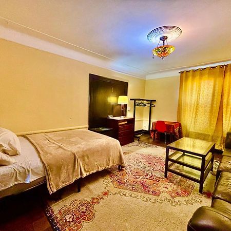 Family Guest House Ньюарк Экстерьер фото