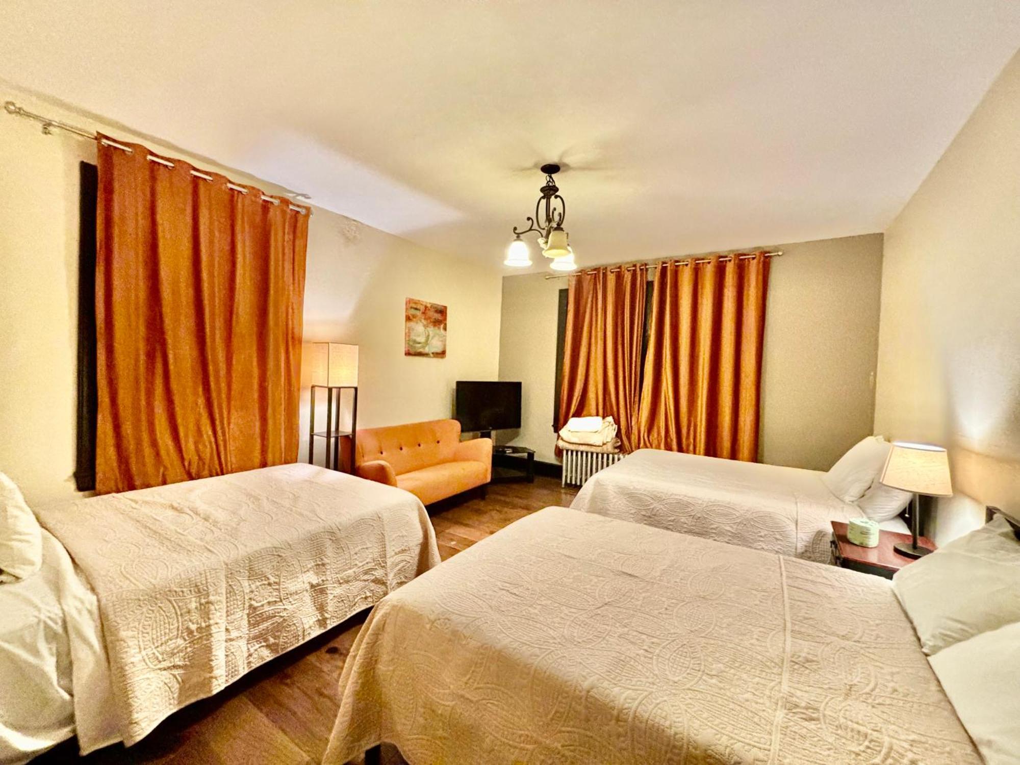 Family Guest House Ньюарк Экстерьер фото
