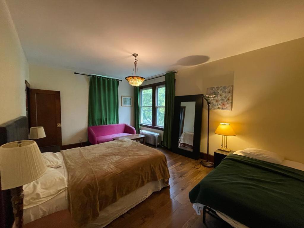 Family Guest House Ньюарк Экстерьер фото