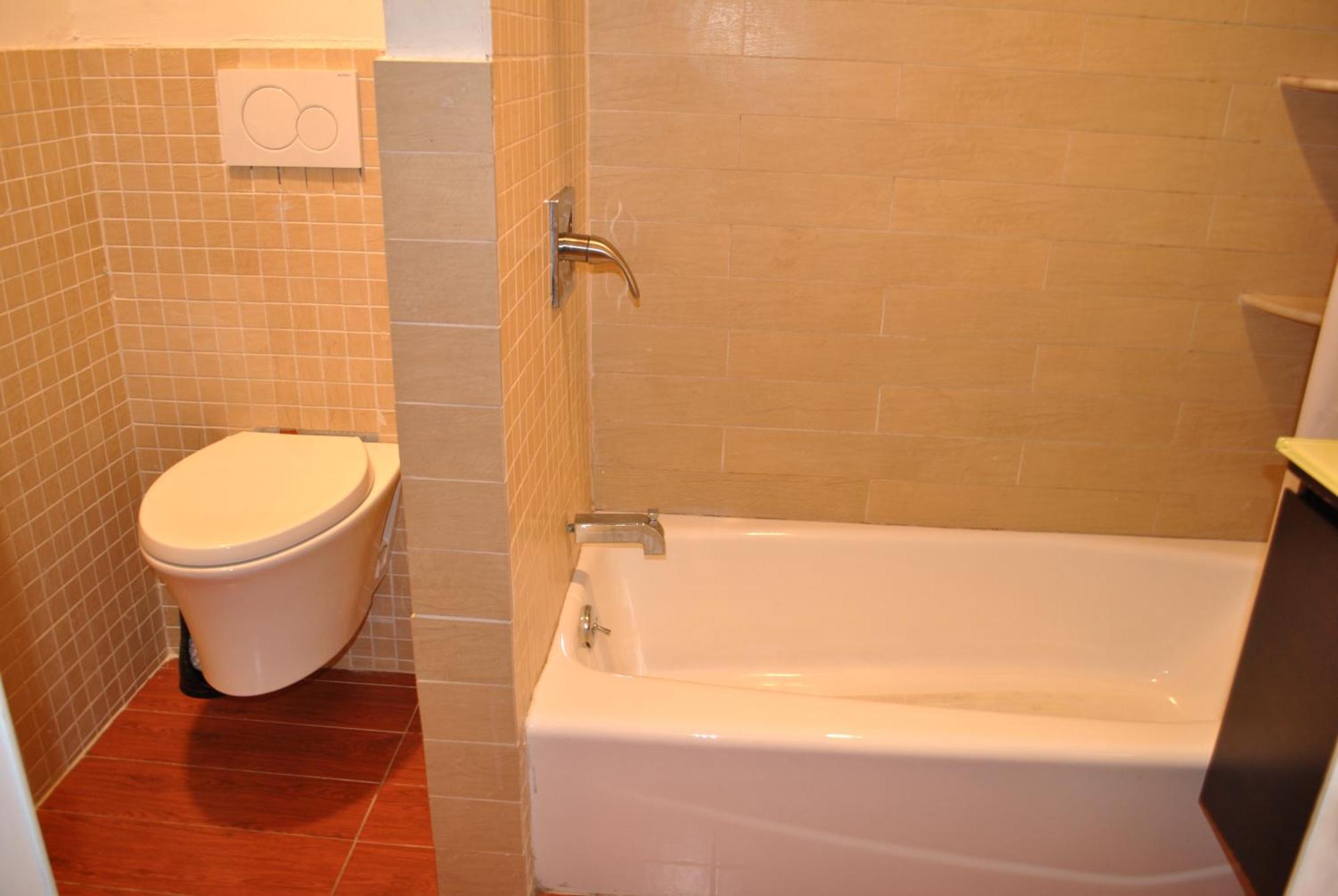 Family Guest House Ньюарк Экстерьер фото