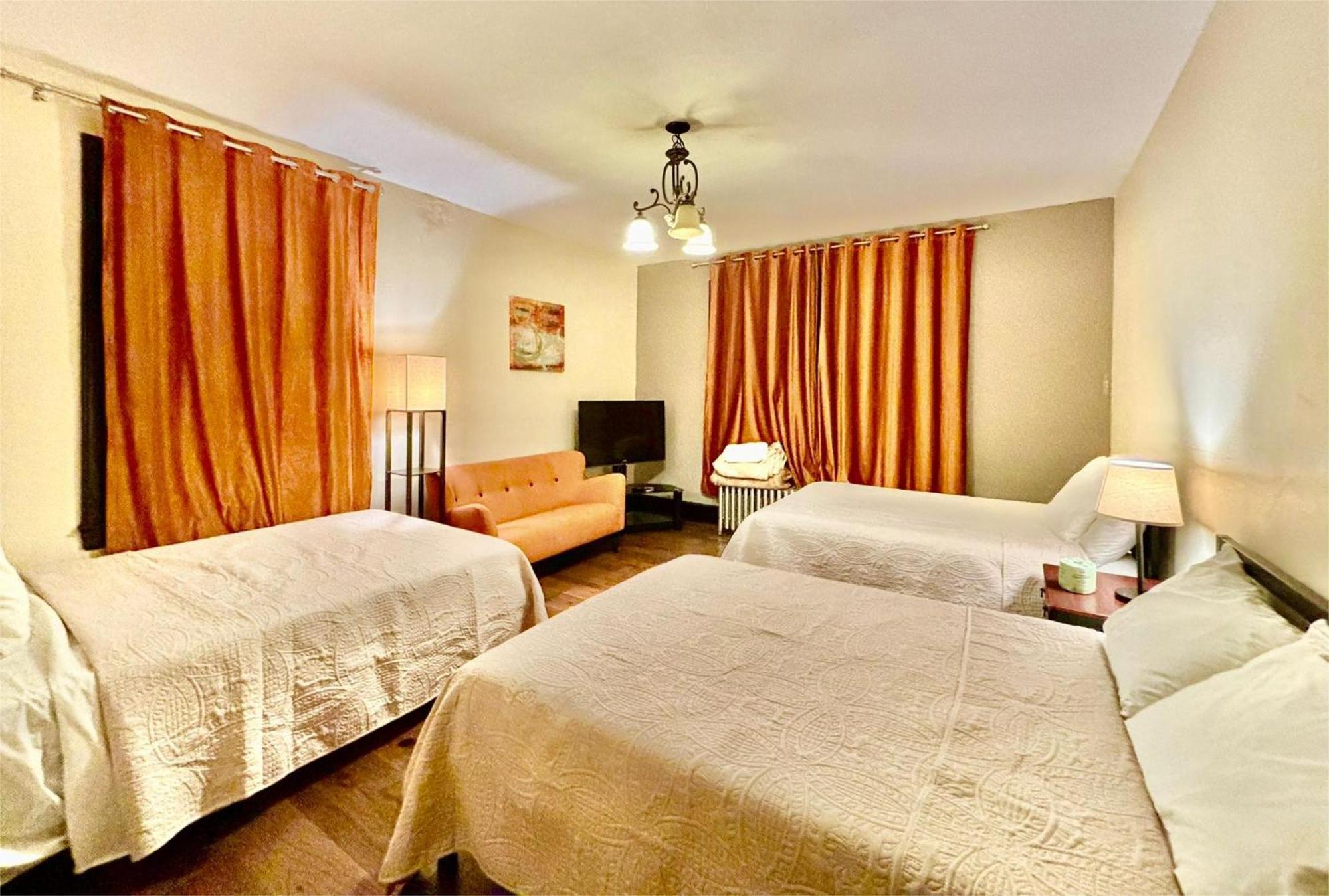 Family Guest House Ньюарк Экстерьер фото