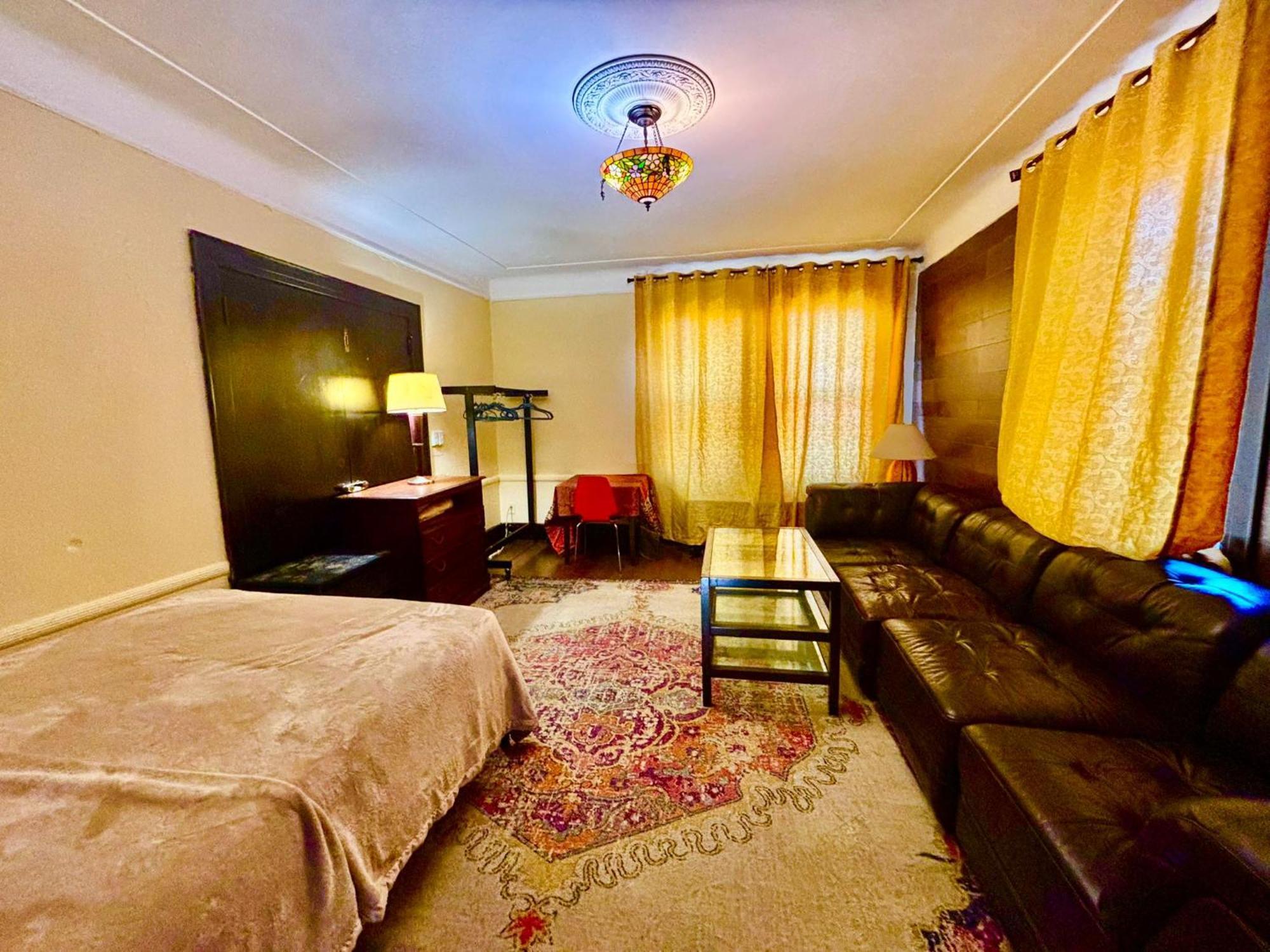 Family Guest House Ньюарк Экстерьер фото